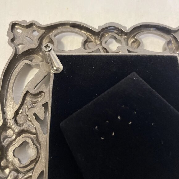 Jennifer Moore Picture Frame Pierced Iron 2 x 3 NIB Vintage Bon Marche Decorativ - Picture 4 of 14